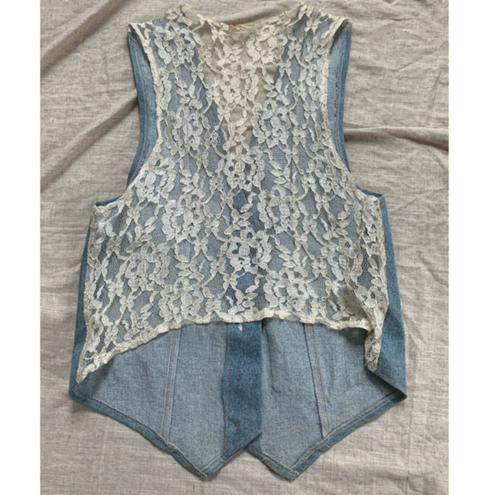 Vintage Denim Floral Painting‎ Vest - Picture 2 of 11
